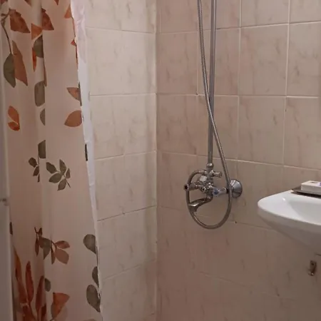 тристаен Apartment Sofia